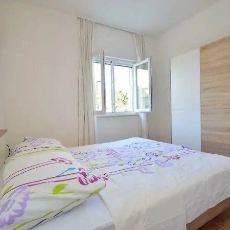 Milka.4 *